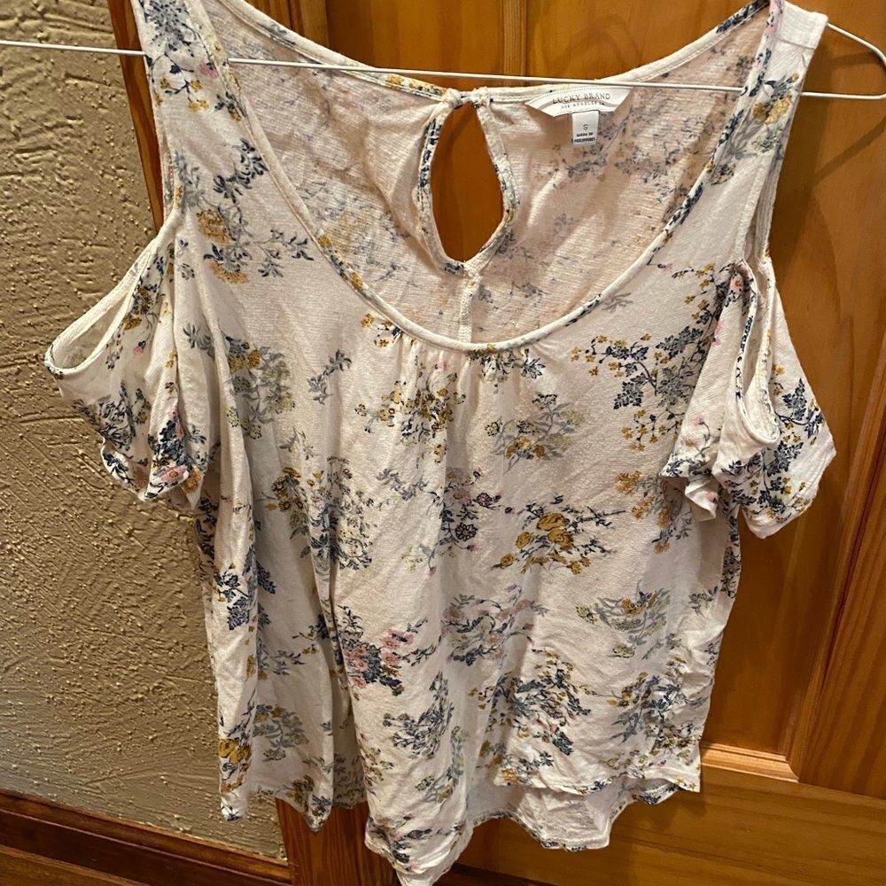 Lucky Brand floral cold shoulder top size small